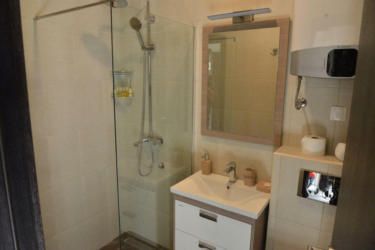Helada Apartments Tivat Ngoại thất bức ảnh